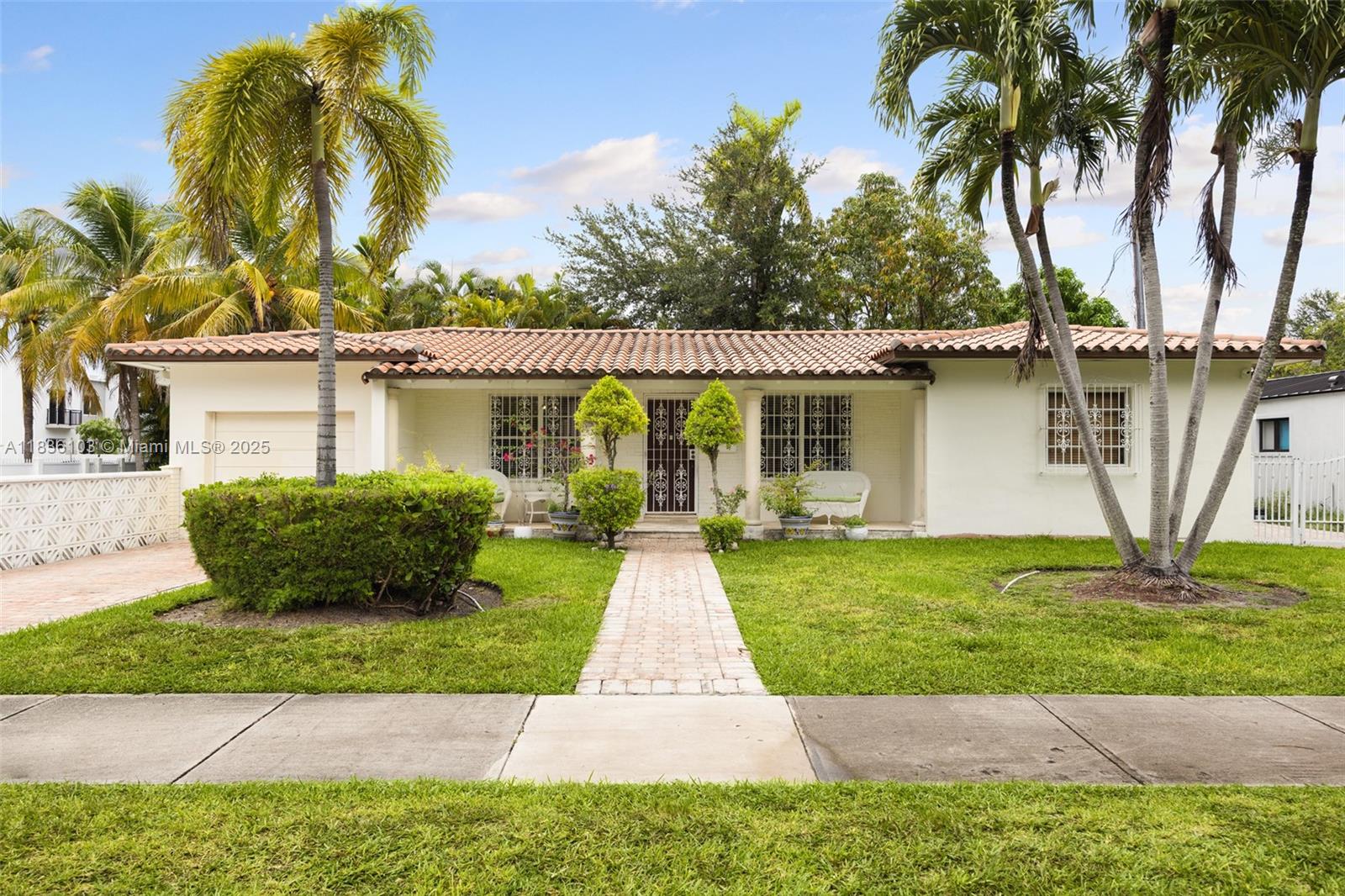811 SW 25th Rd, Miami, FL, 33129/$1,250,000 3 811 SW 25th Rd