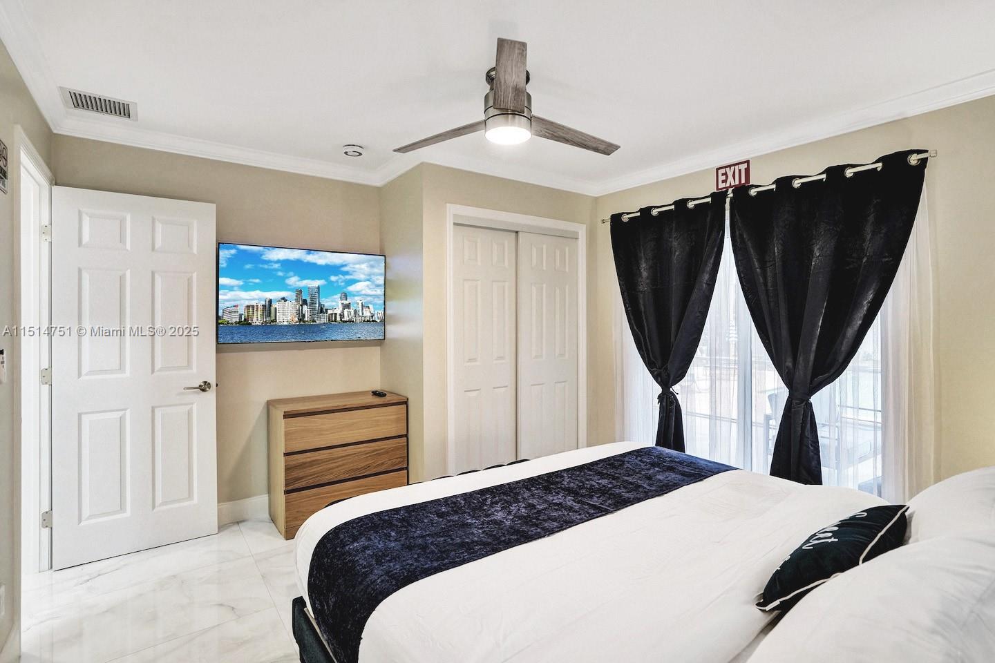 HOLLYWOOD HILLS AMEN PLAT - Residential Lease