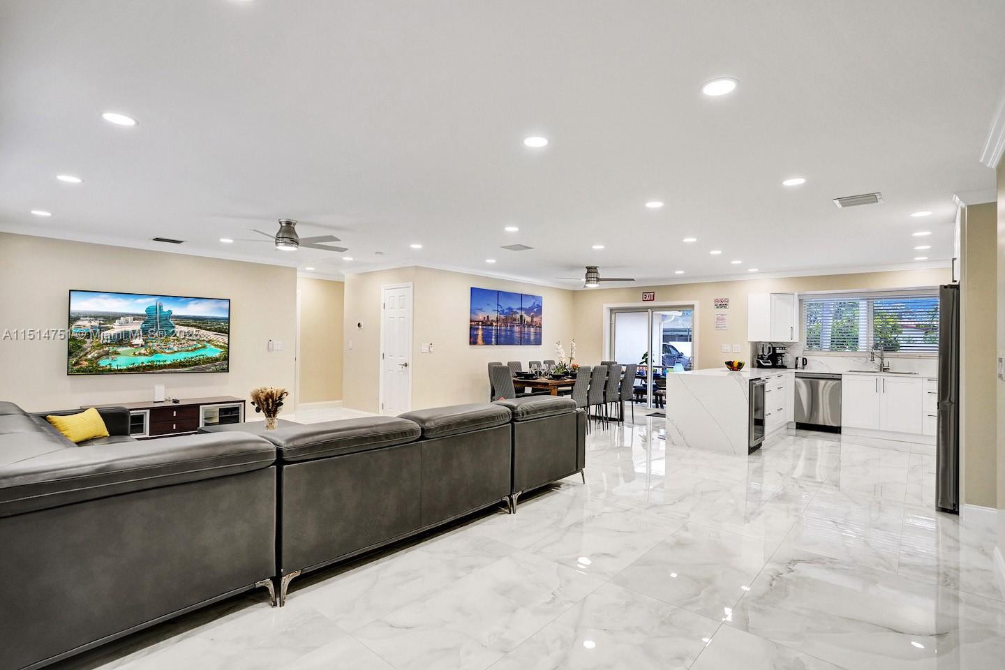 HOLLYWOOD HILLS AMEN PLAT - Residential Lease