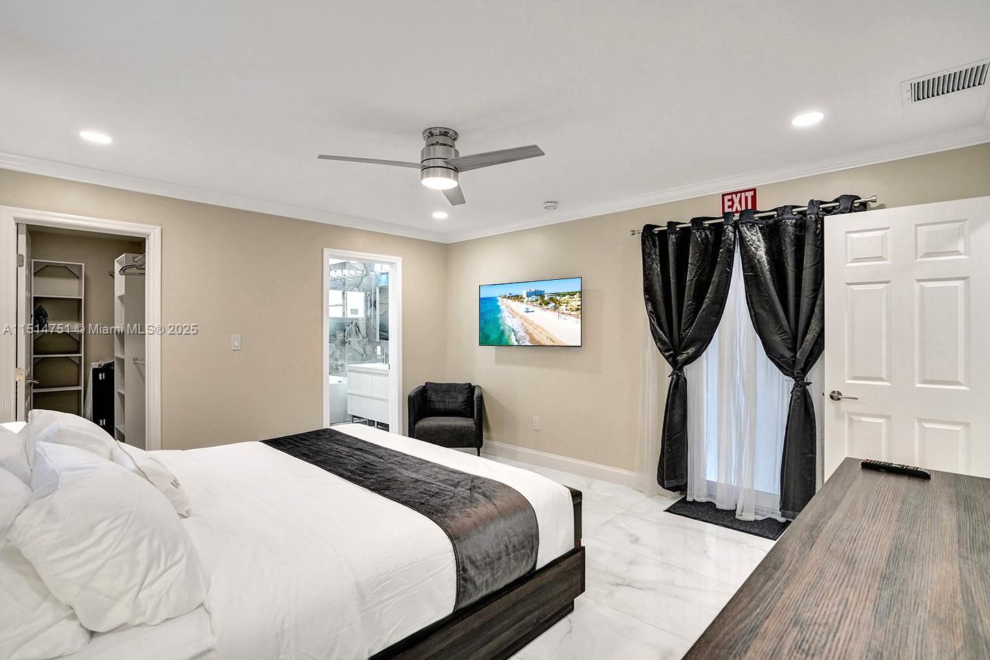 HOLLYWOOD HILLS AMEN PLAT - Residential Lease