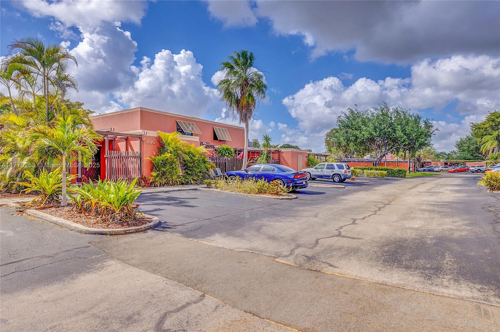 Property for Sale at 1510 Hammock Ln 1510, Pembroke Pines, Miami-Dade County, Florida - Bedrooms: 3 
Bathrooms: 2  - $450,000
