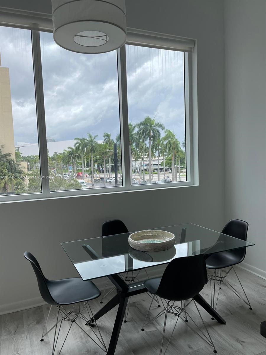 VIZCAYNE - Residential Lease