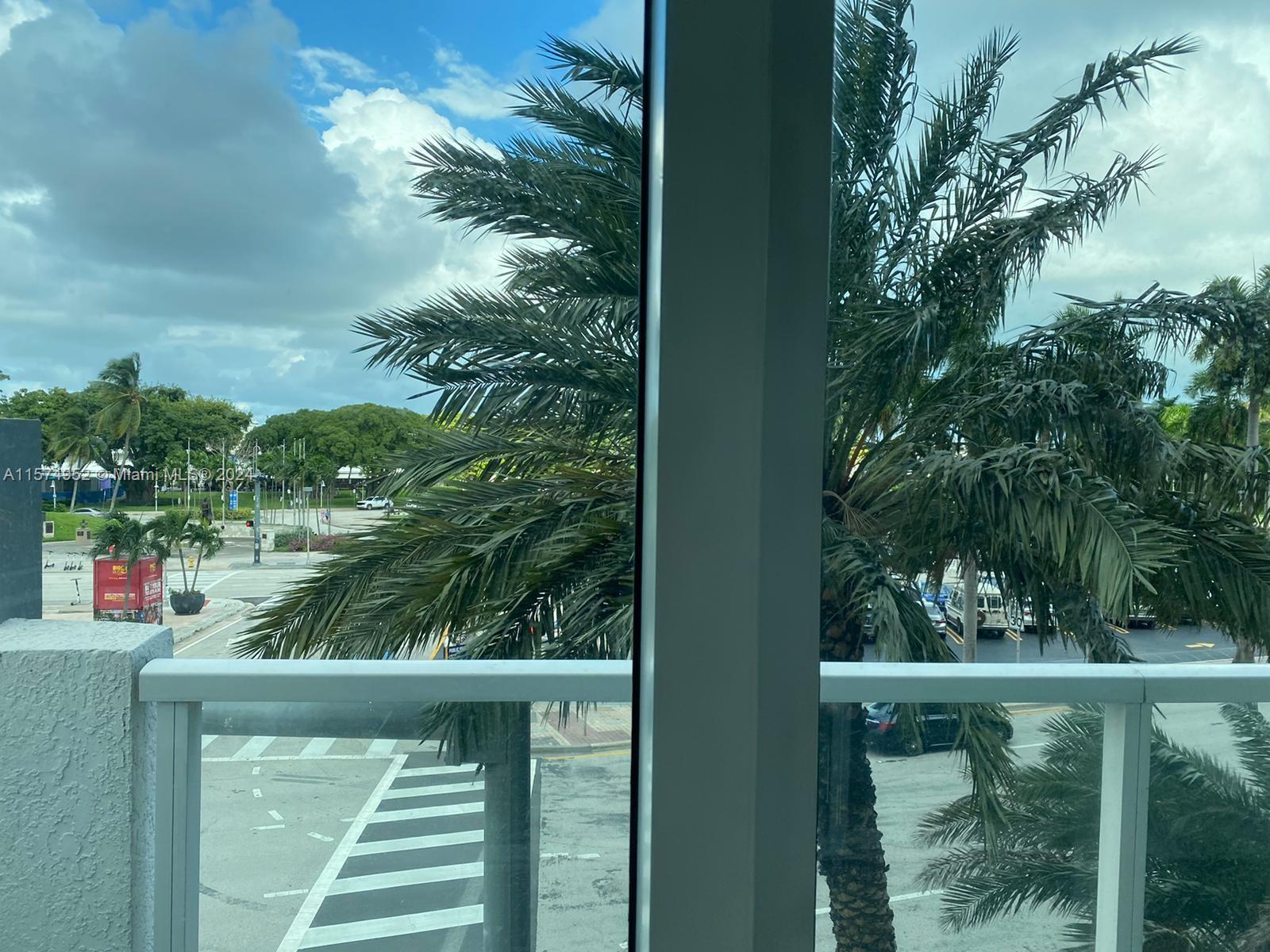 VIZCAYNE - Residential Lease