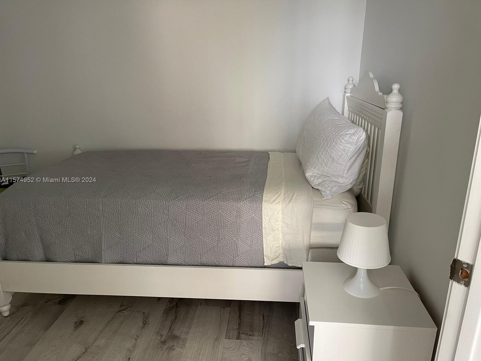 VIZCAYNE - Residential Lease
