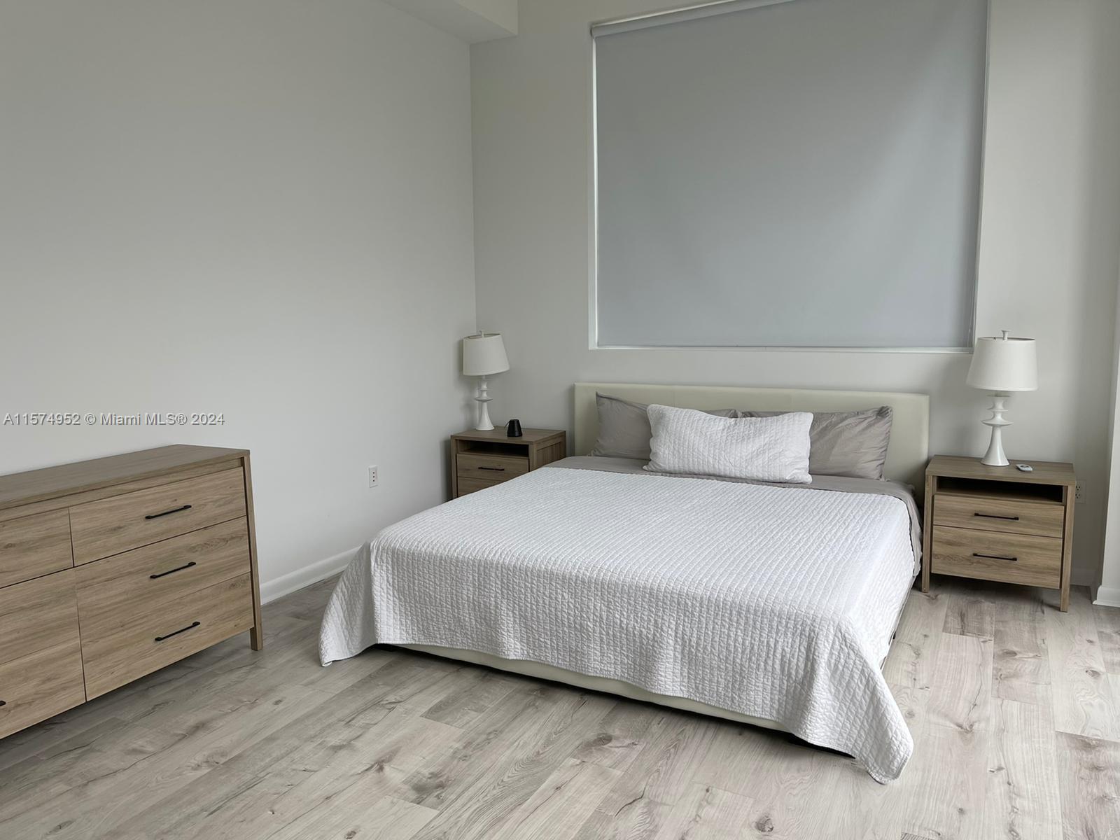 VIZCAYNE - Residential Lease