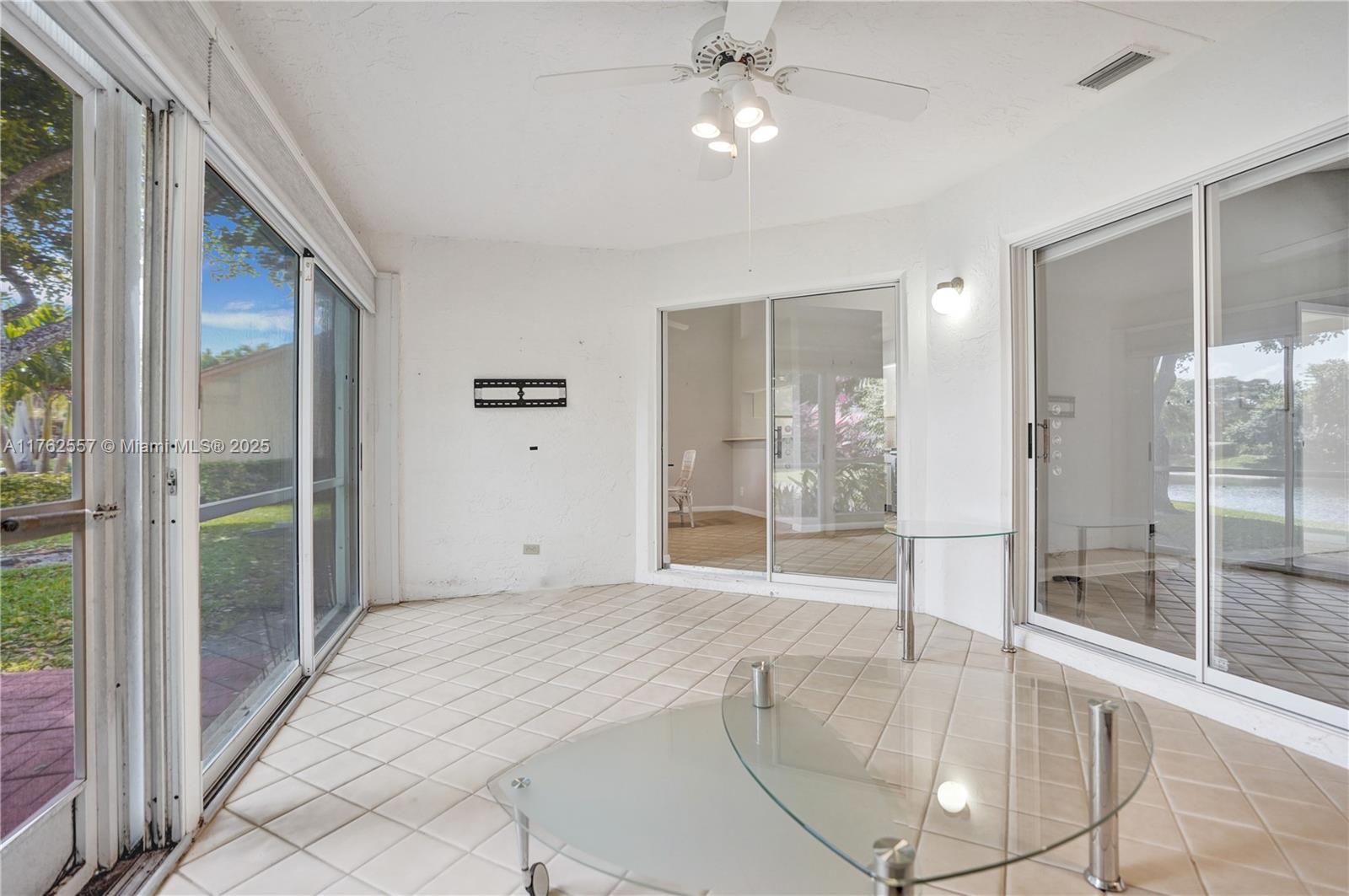 EMERALD POINTE 1 - Residential