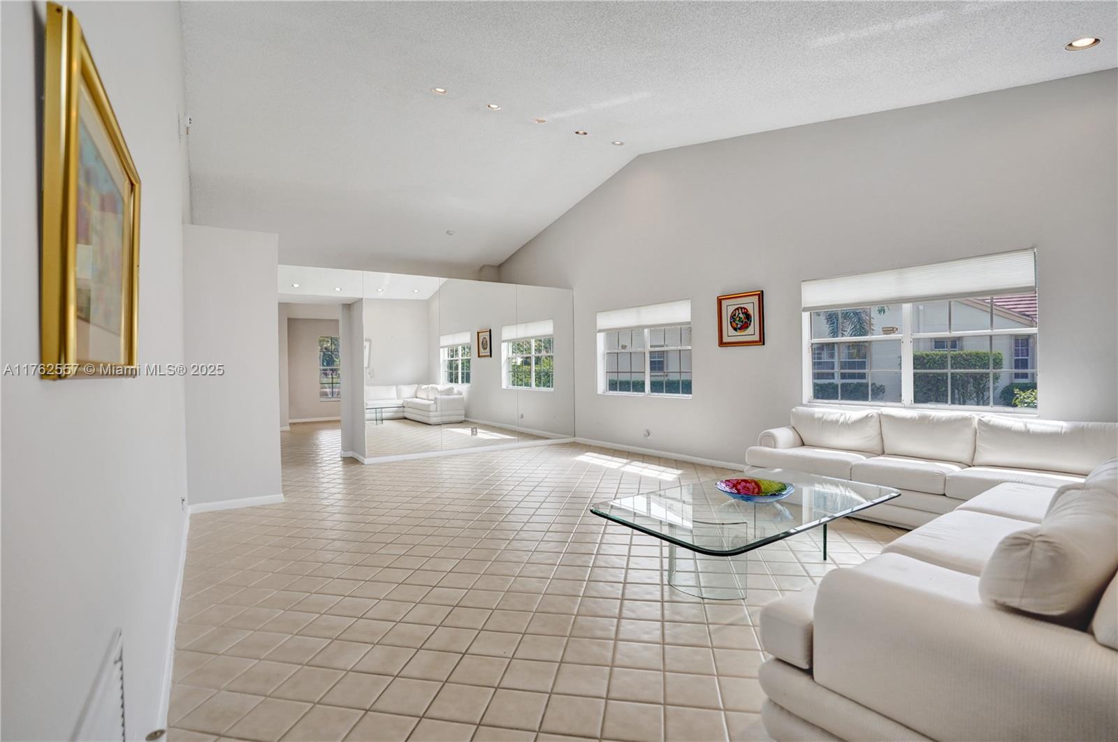 EMERALD POINTE 1 - Residential