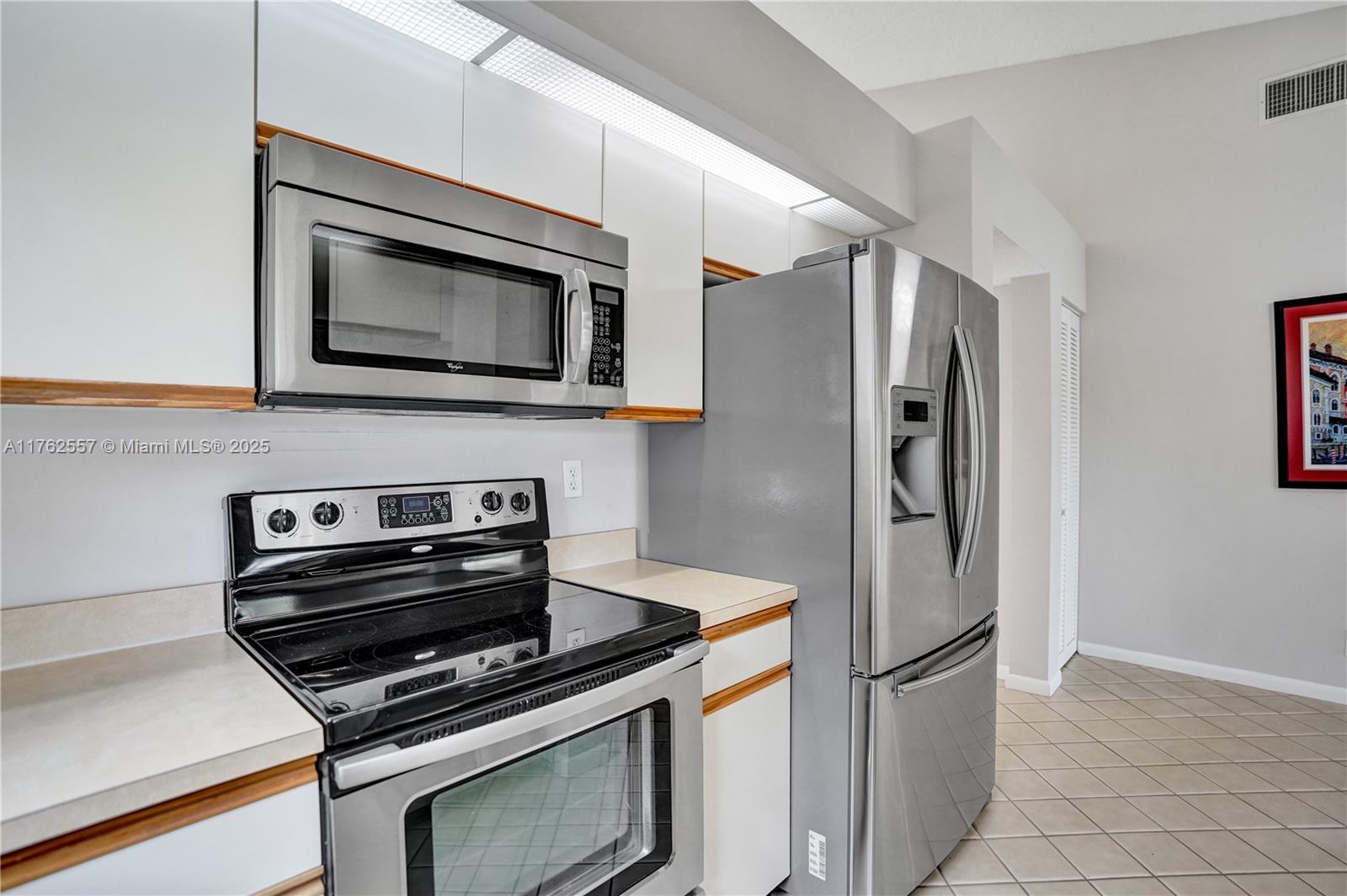 EMERALD POINTE 1 - Residential