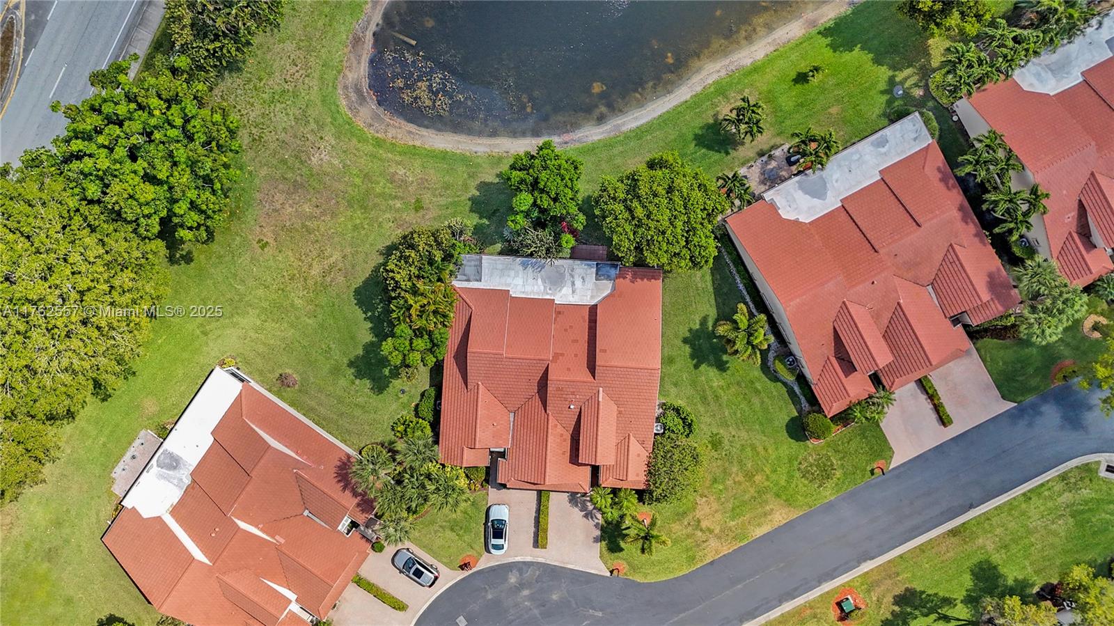 EMERALD POINTE 1 - Residential