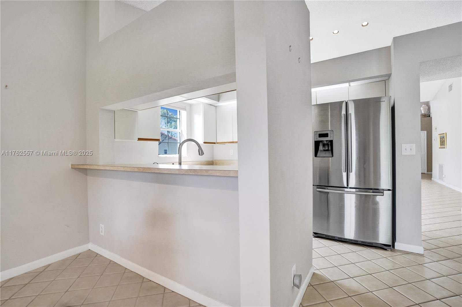 EMERALD POINTE 1 - Residential