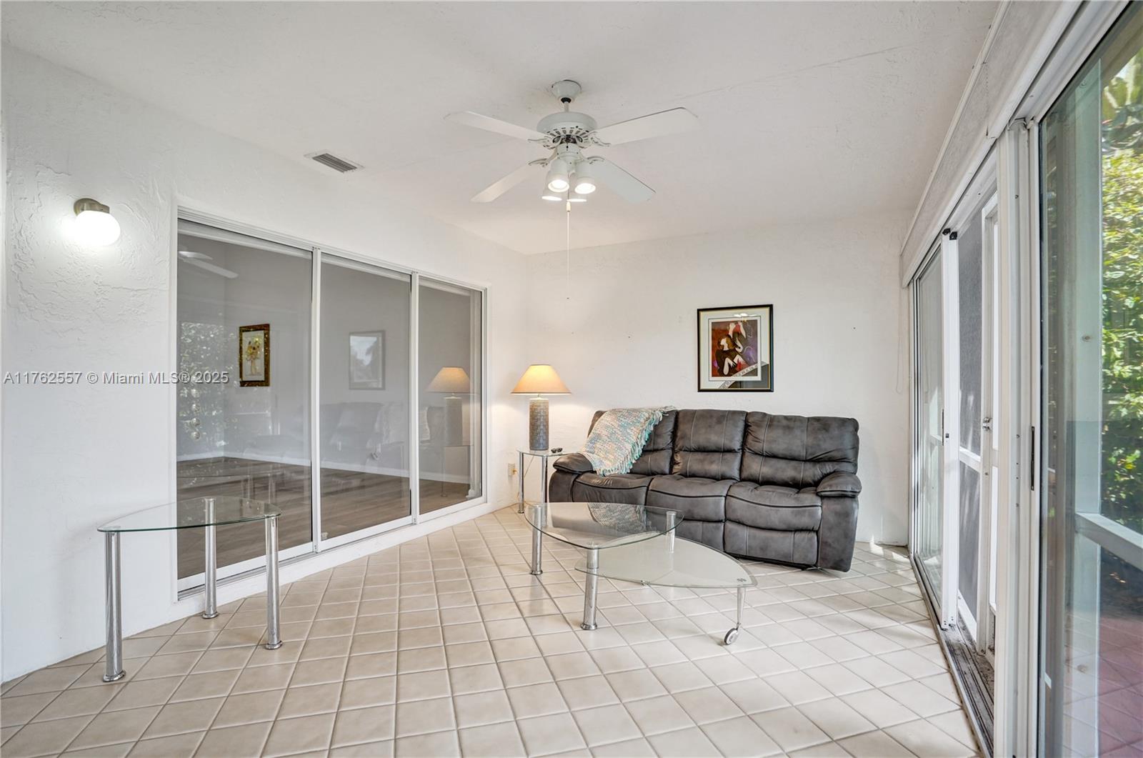 EMERALD POINTE 1 - Residential