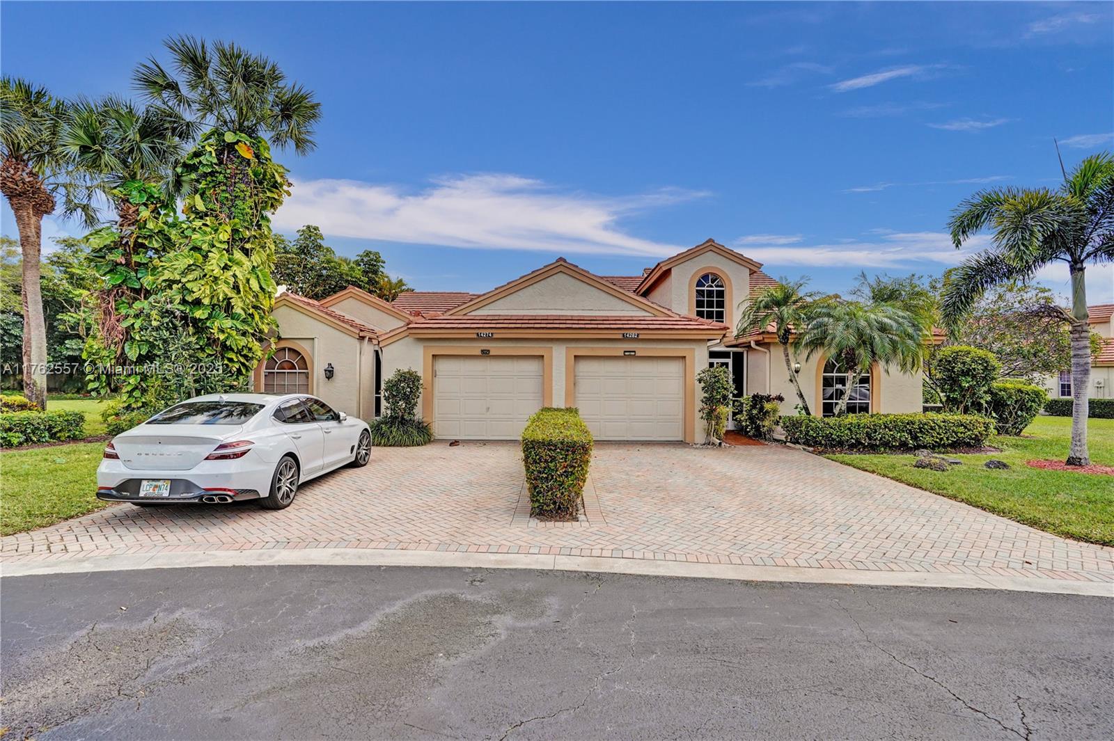 EMERALD POINTE 1 - Residential