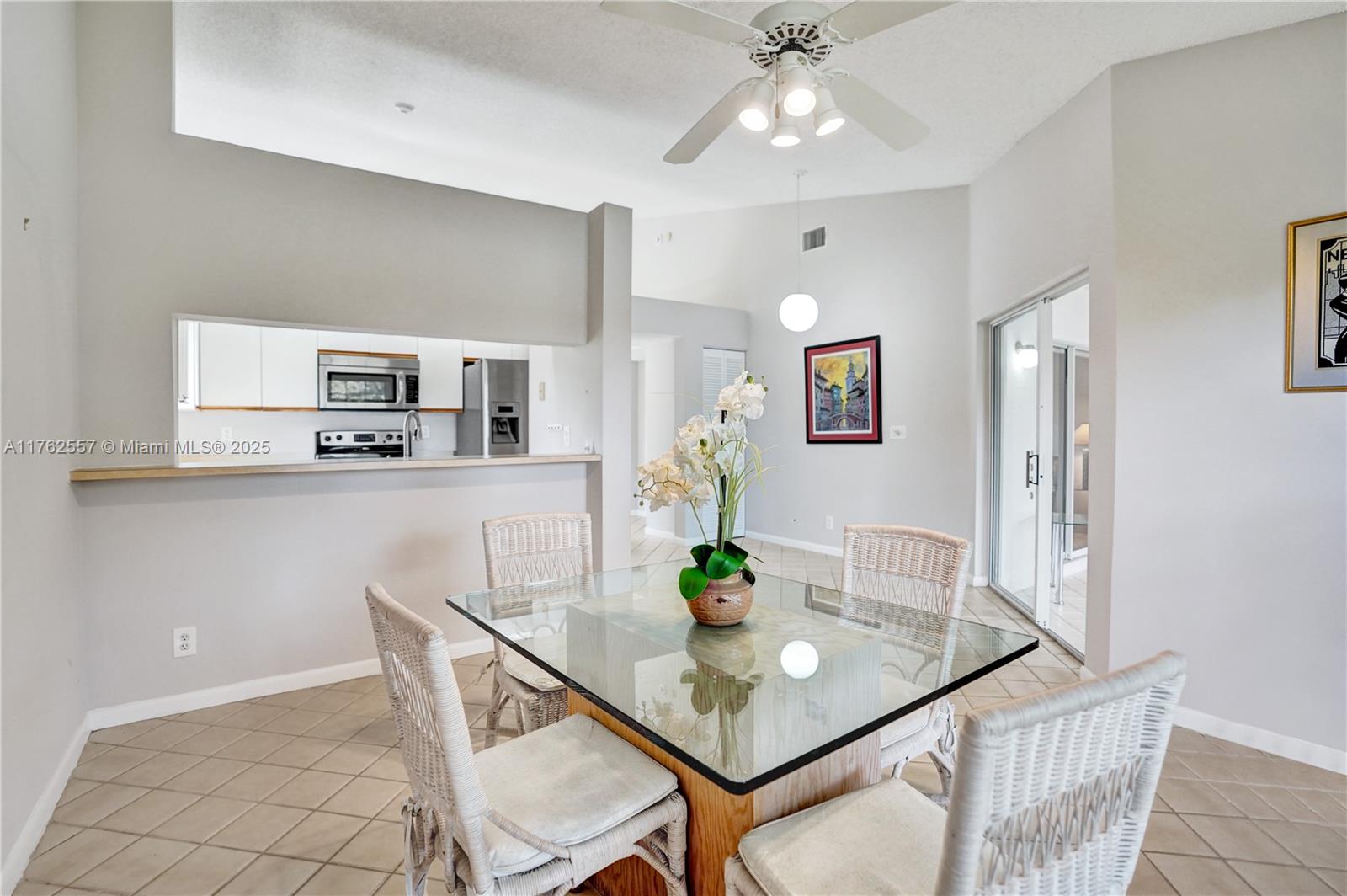 EMERALD POINTE 1 - Residential
