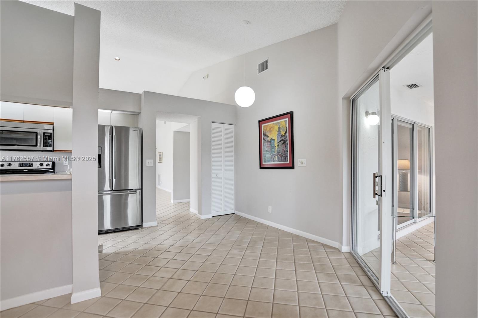 EMERALD POINTE 1 - Residential