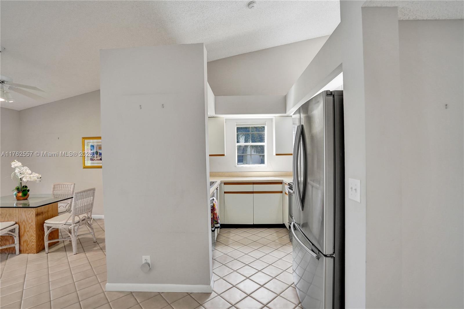 EMERALD POINTE 1 - Residential