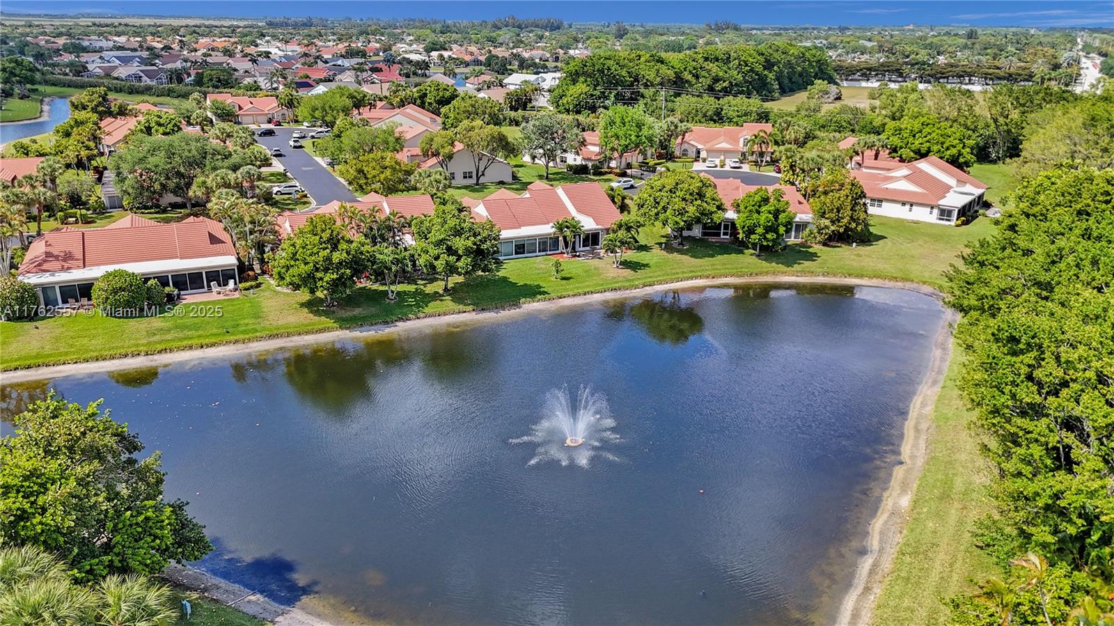 EMERALD POINTE 1 - Residential