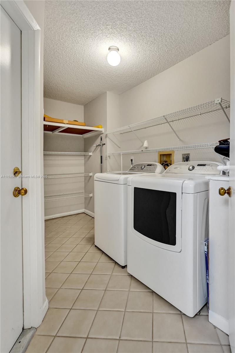 EMERALD POINTE 1 - Residential