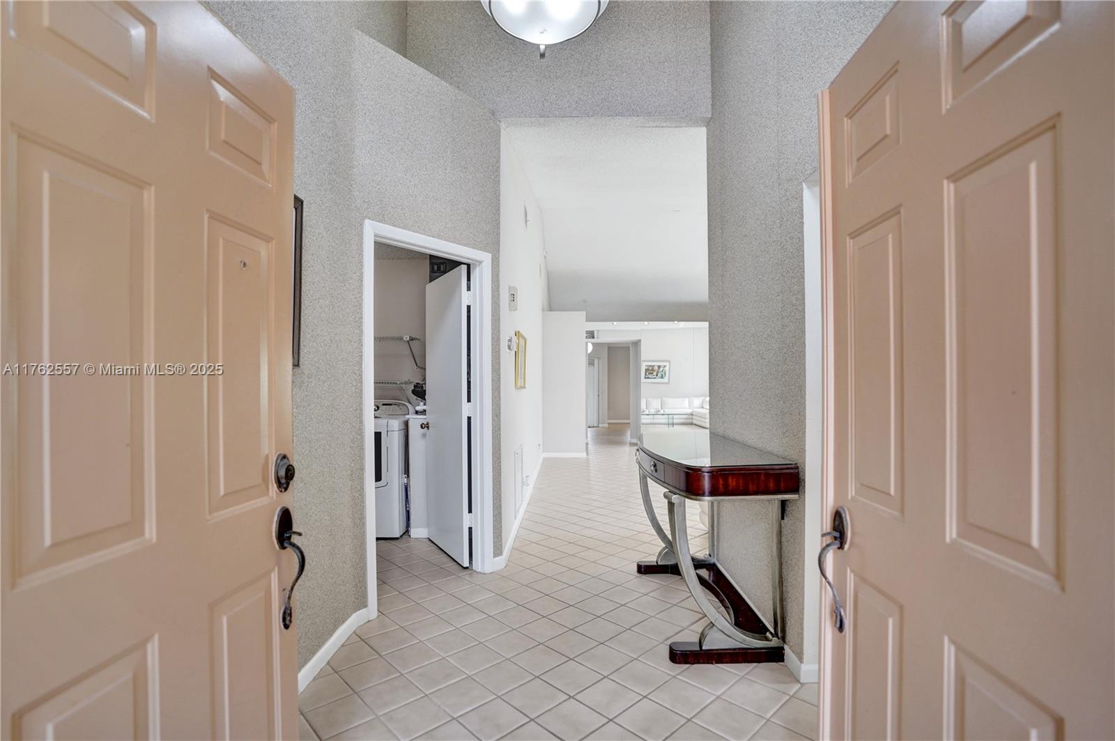 EMERALD POINTE 1 - Residential