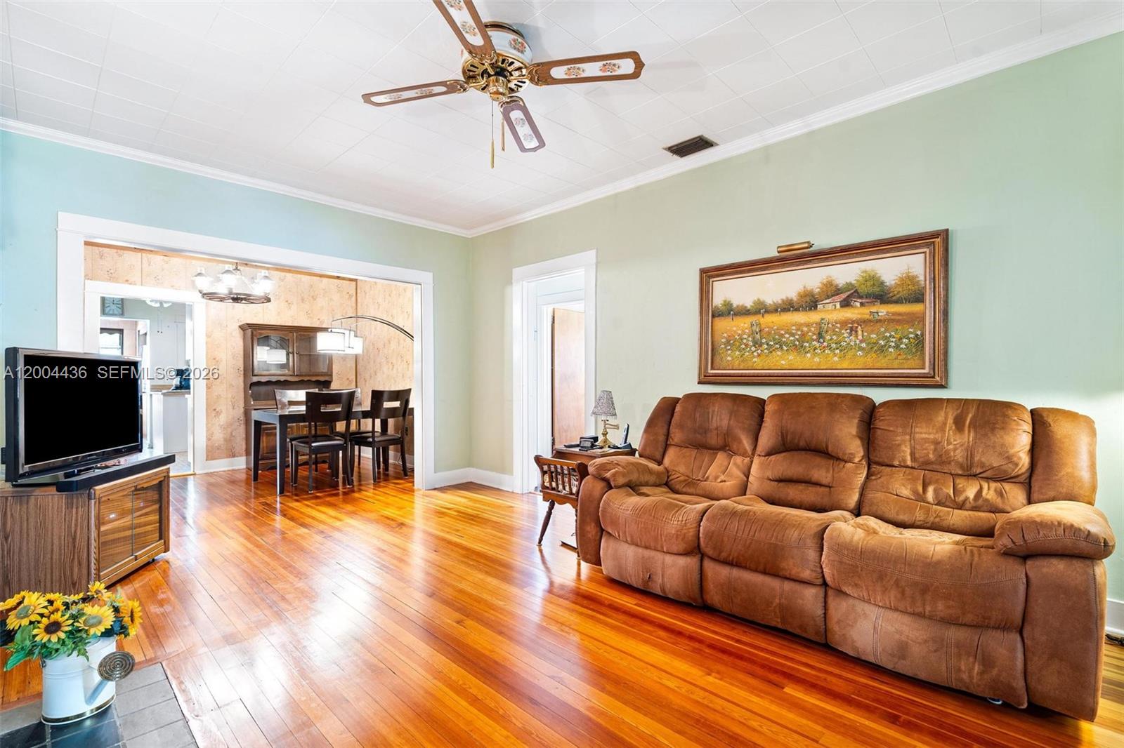 COUNTRY CLUB ESTATES SEC - Residential