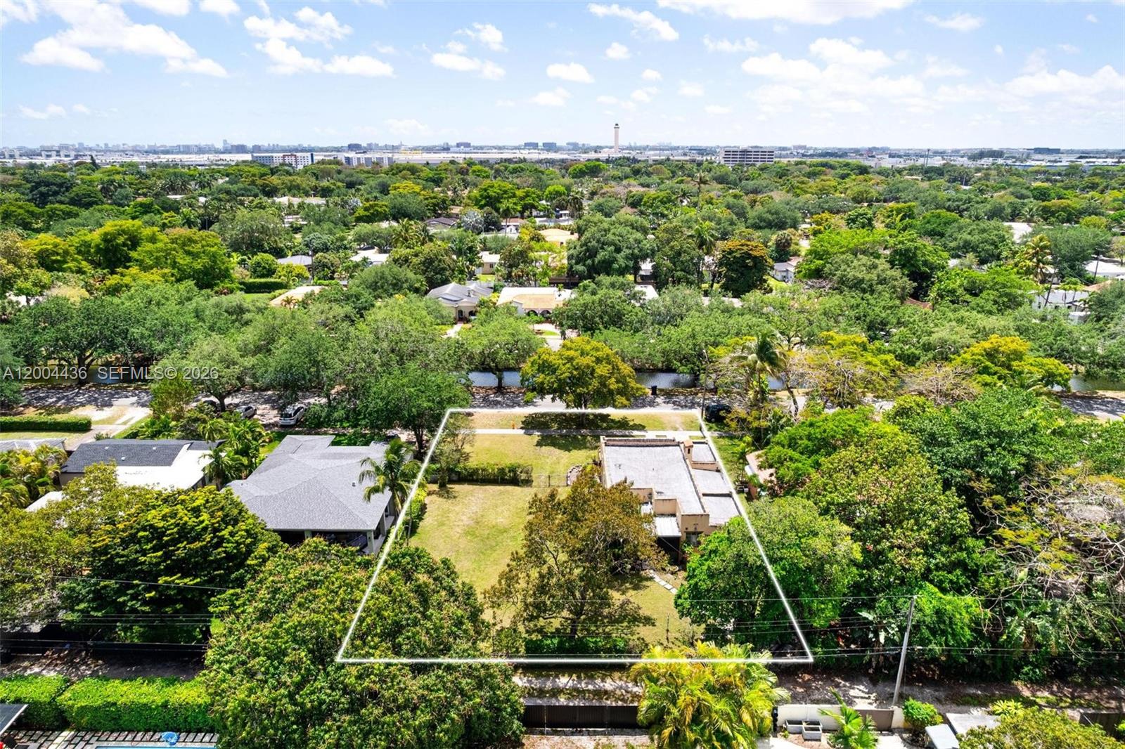 COUNTRY CLUB ESTATES SEC - Residential