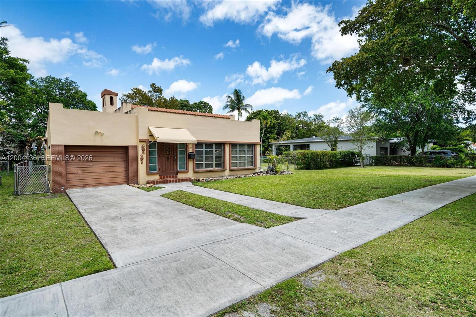 COUNTRY CLUB ESTATES SEC - Residential