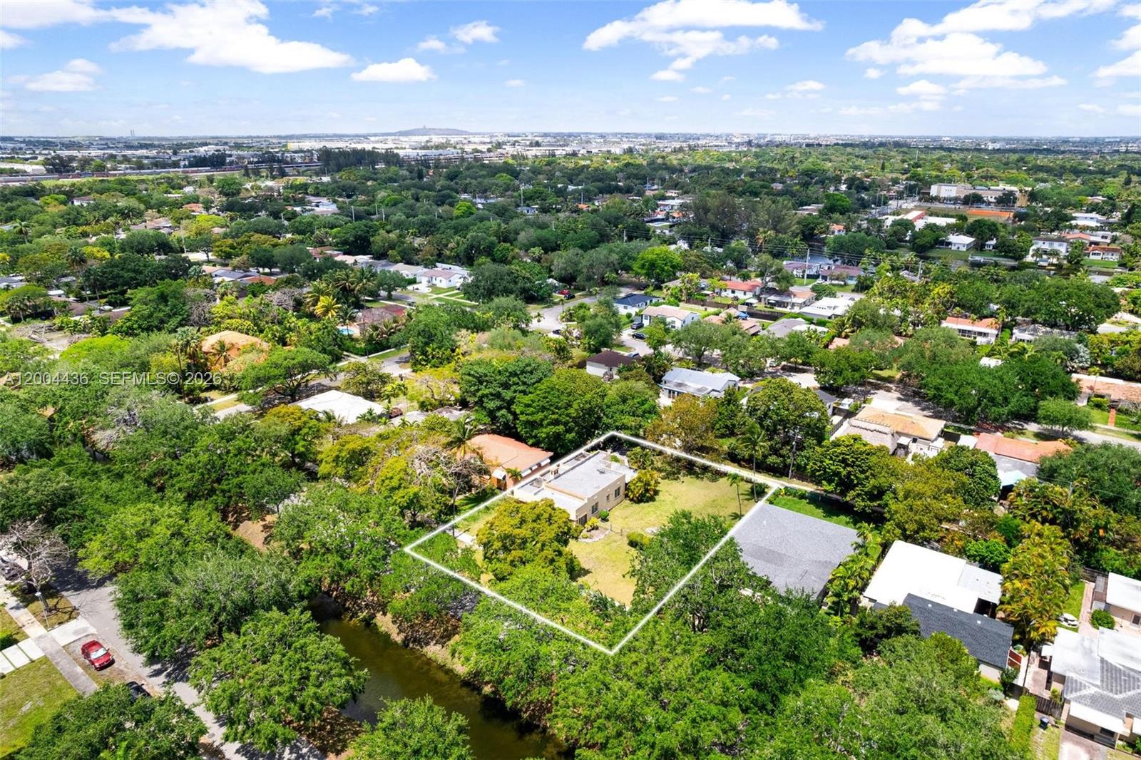 COUNTRY CLUB ESTATES SEC - Residential