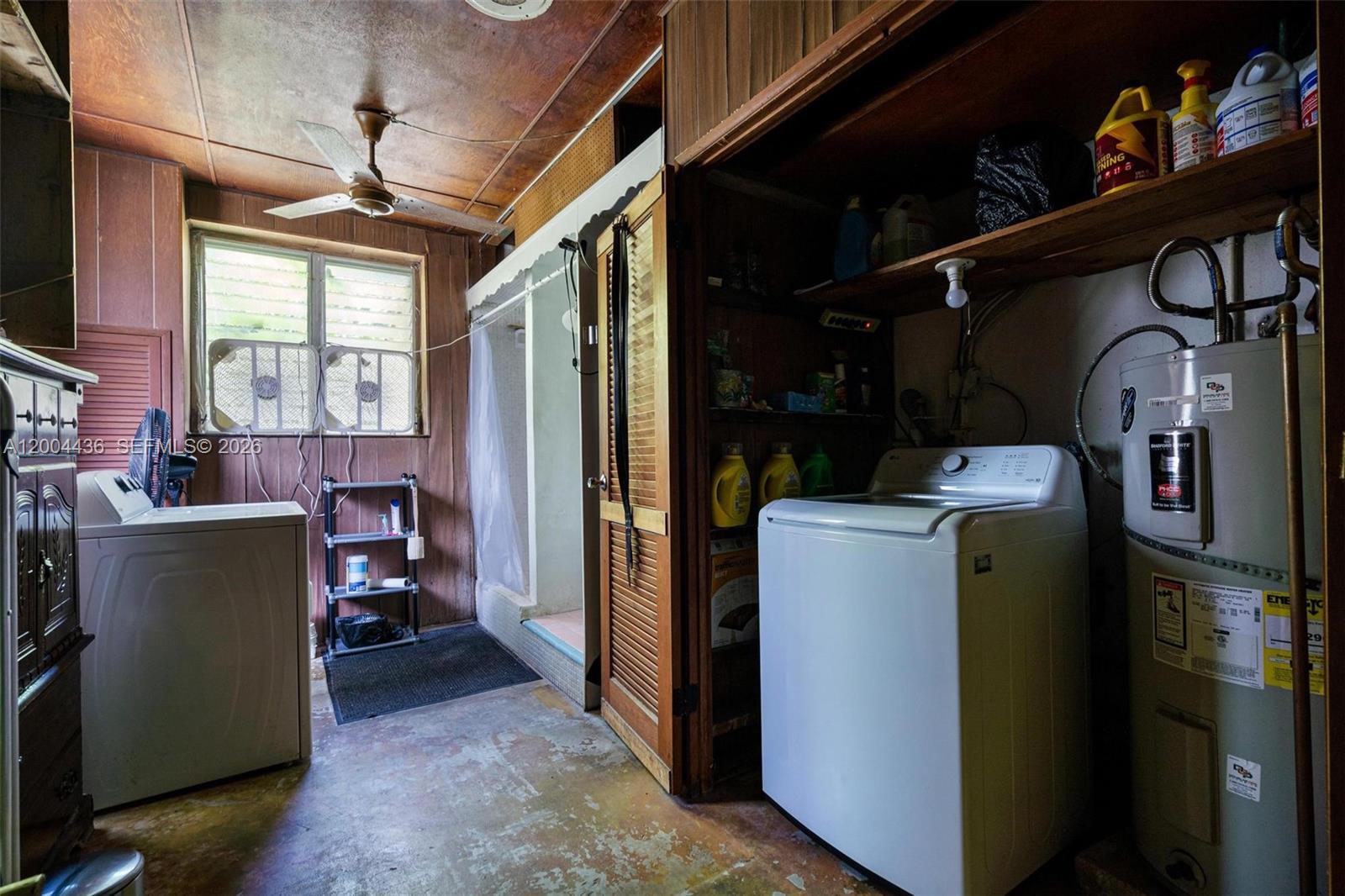 COUNTRY CLUB ESTATES SEC - Residential