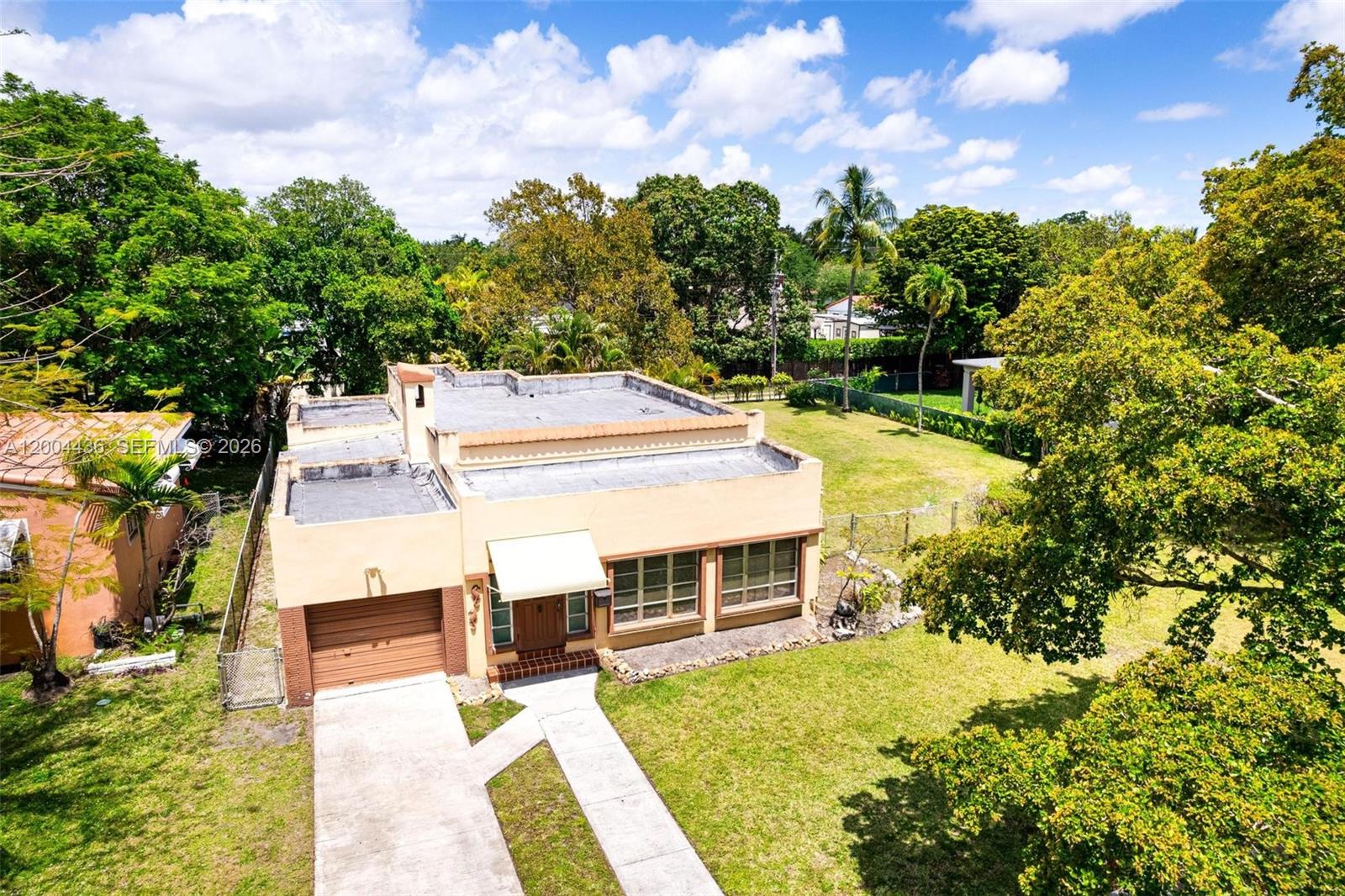 COUNTRY CLUB ESTATES SEC - Residential