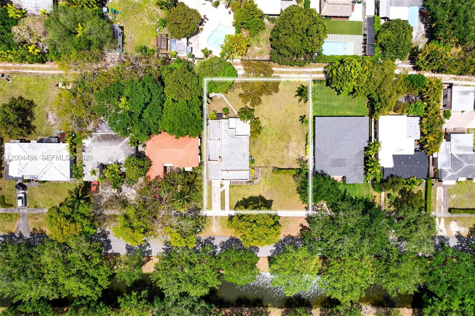 COUNTRY CLUB ESTATES SEC - Residential