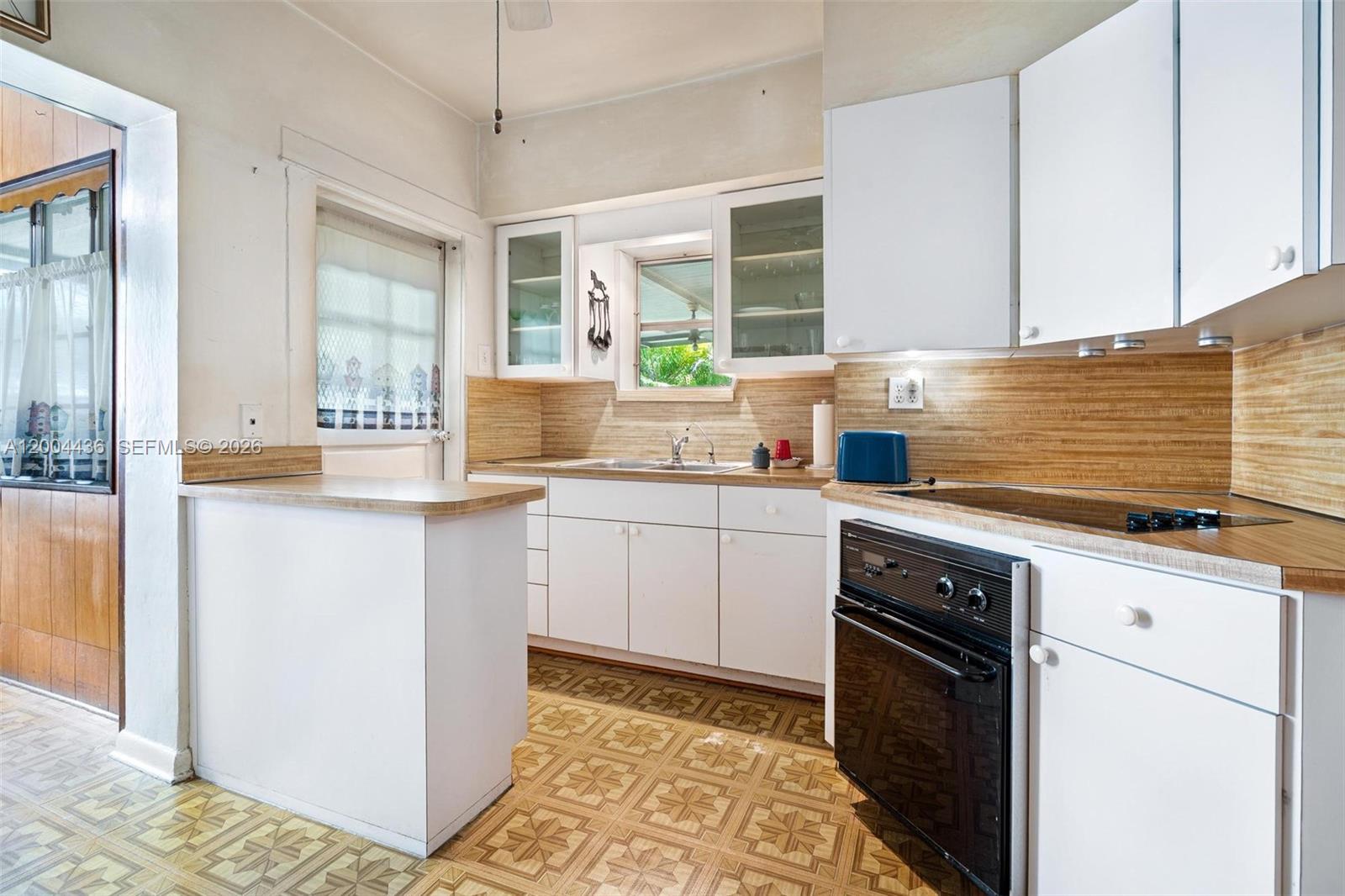 COUNTRY CLUB ESTATES SEC - Residential