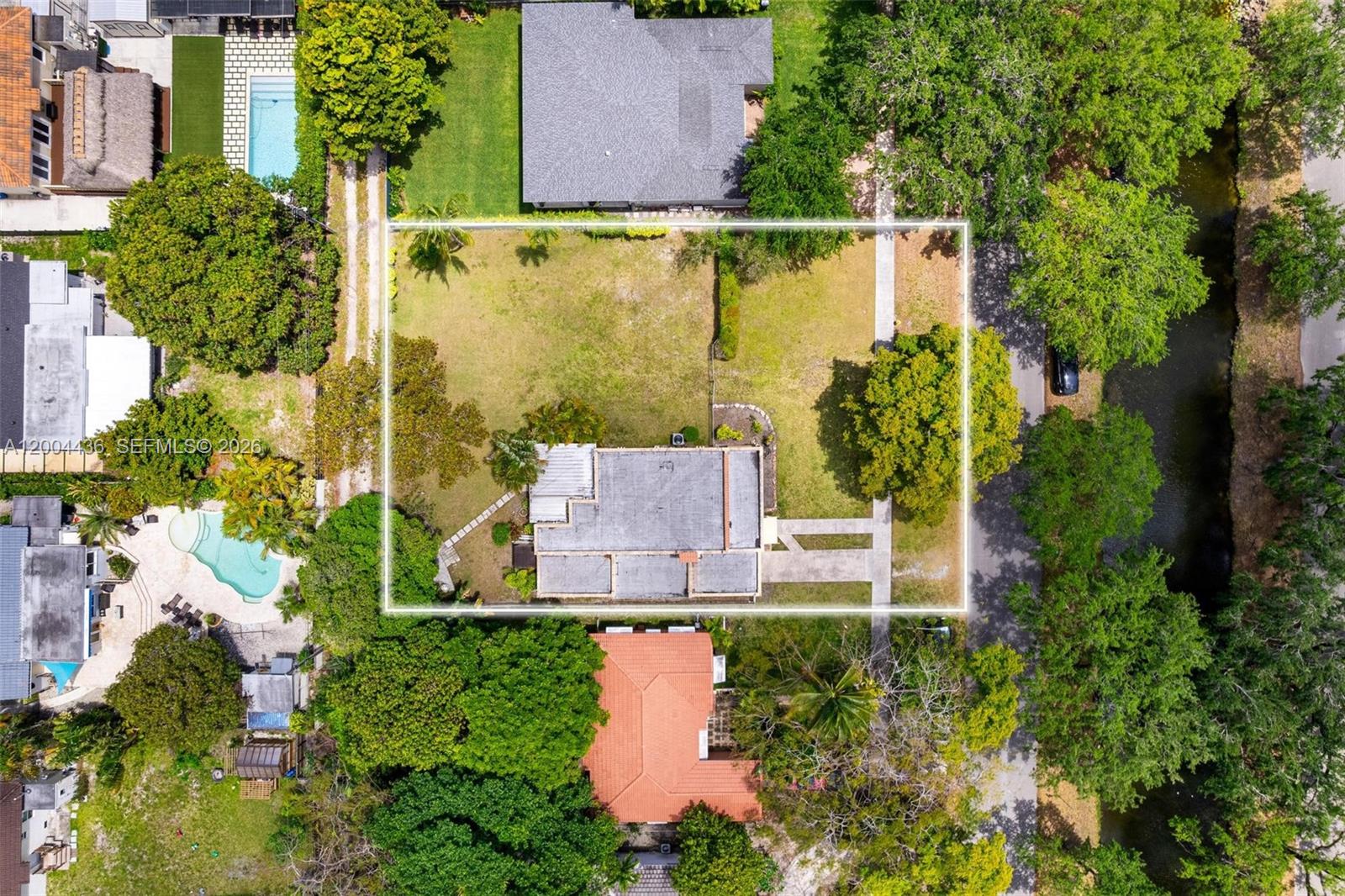 COUNTRY CLUB ESTATES SEC - Residential