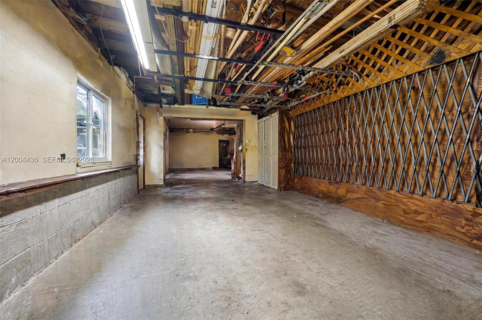 COUNTRY CLUB ESTATES SEC - Residential