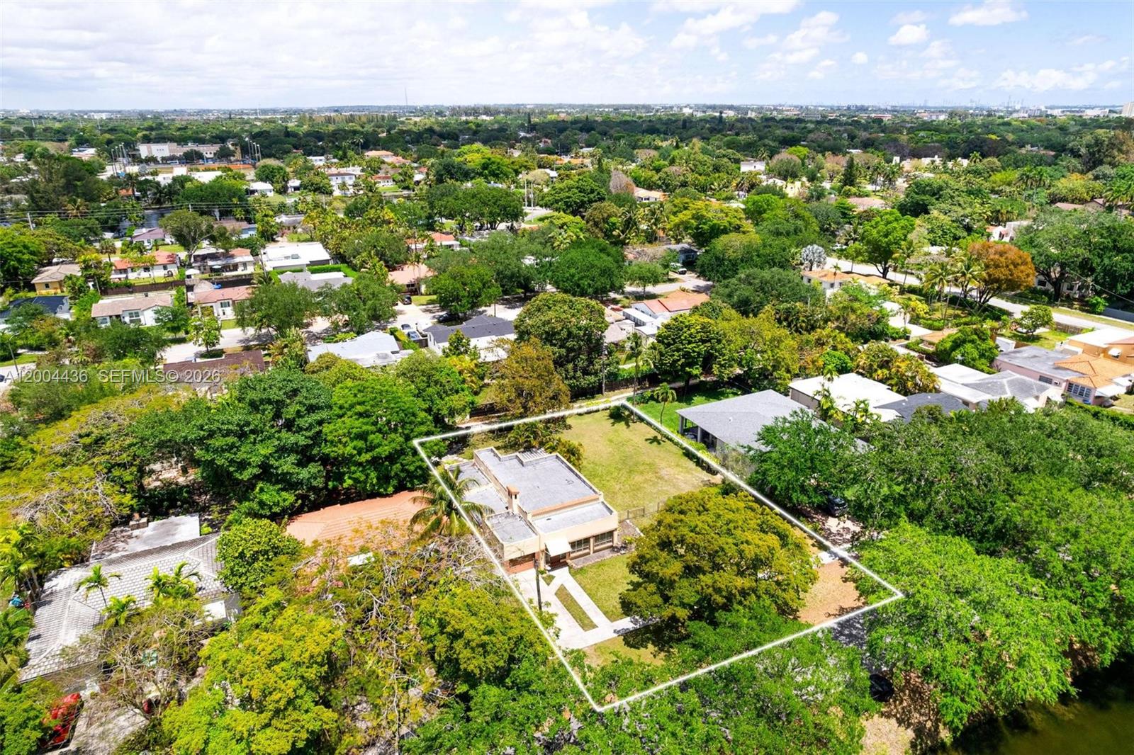 COUNTRY CLUB ESTATES SEC - Residential