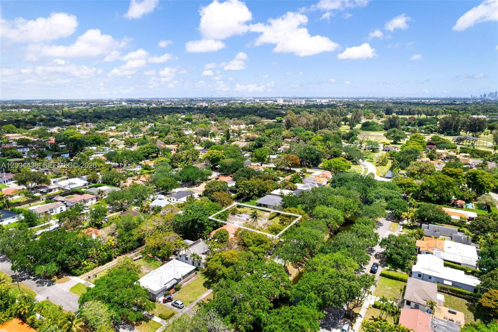 COUNTRY CLUB ESTATES SEC - Residential