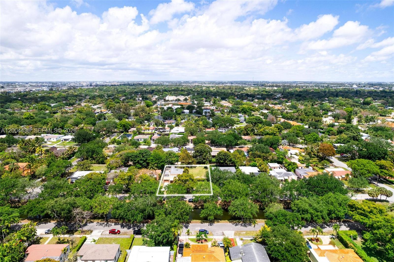 COUNTRY CLUB ESTATES SEC - Residential