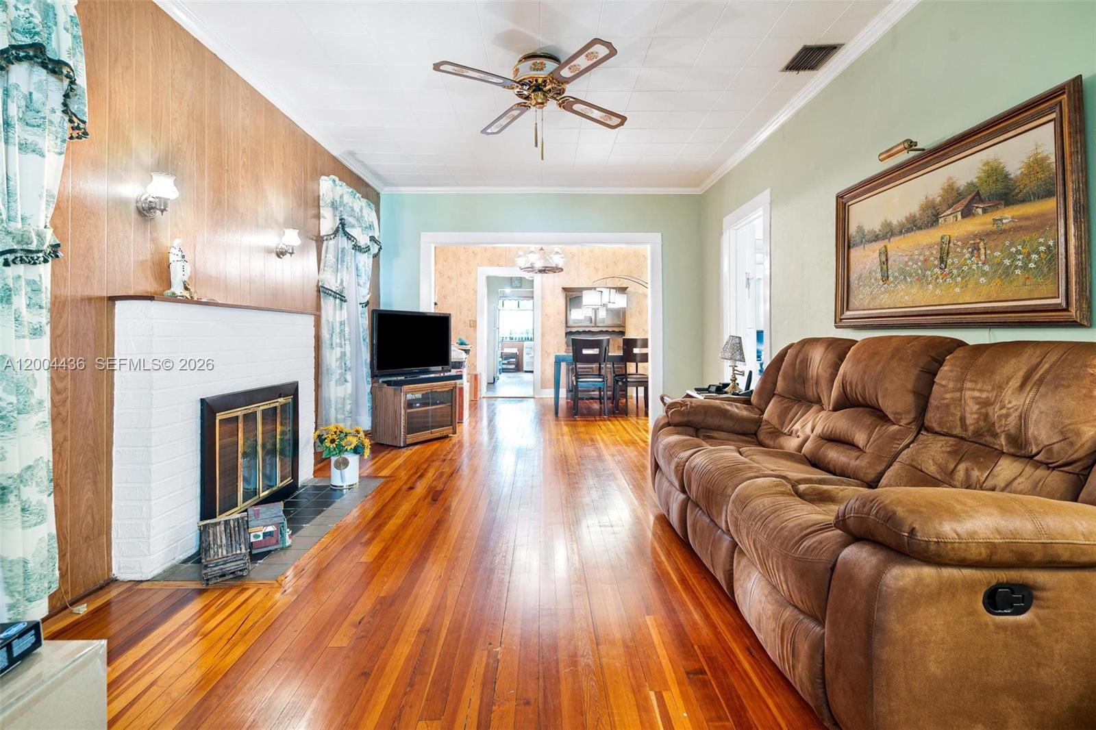 COUNTRY CLUB ESTATES SEC - Residential