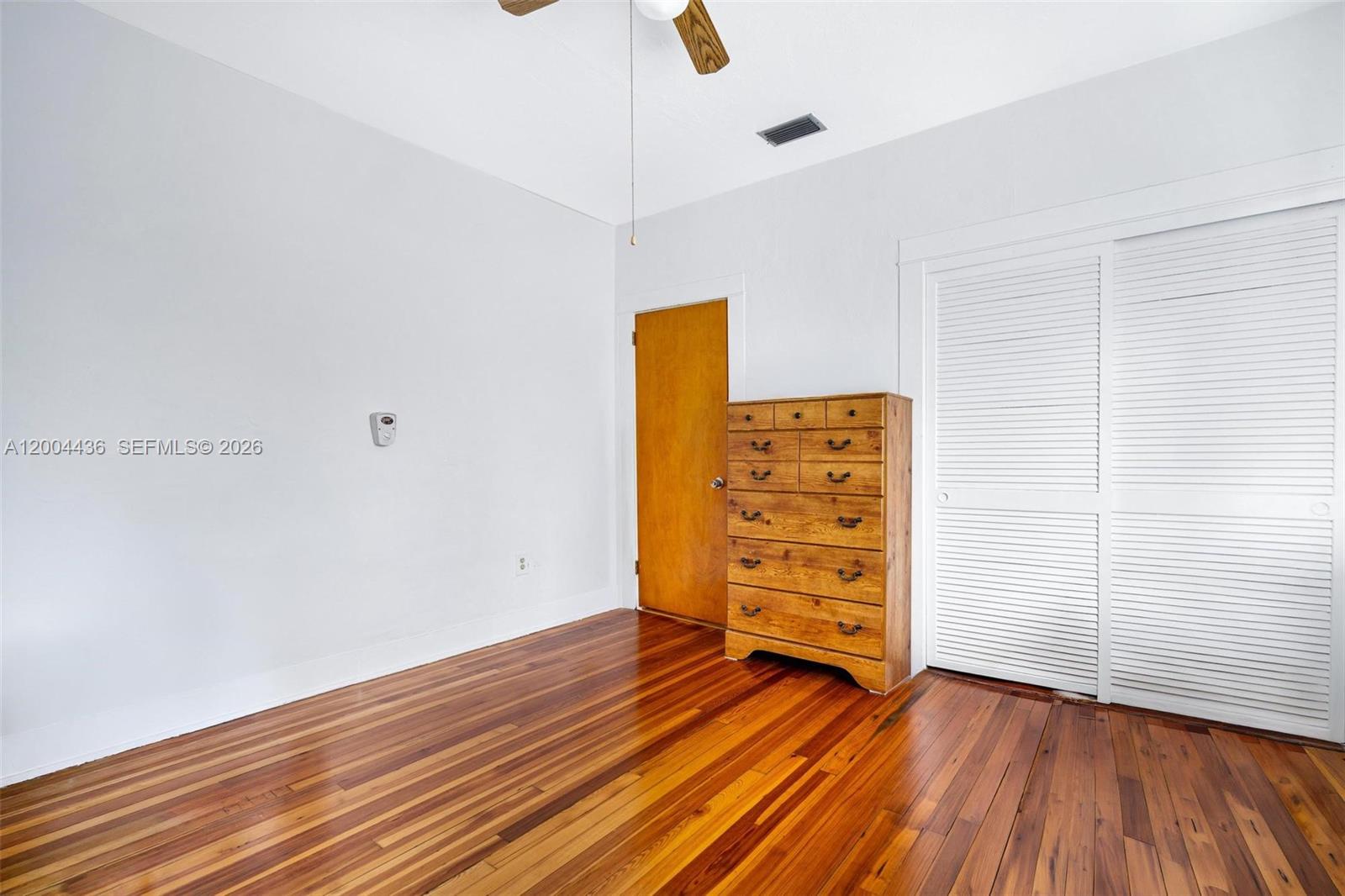 COUNTRY CLUB ESTATES SEC - Residential