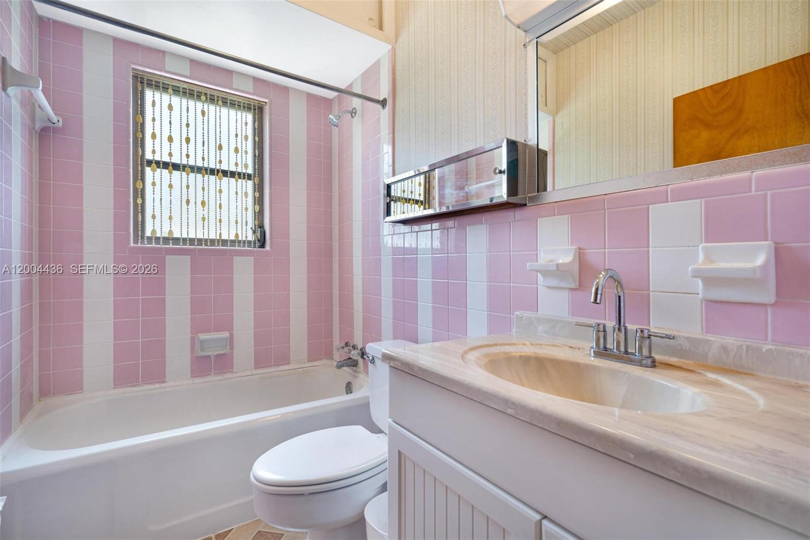 COUNTRY CLUB ESTATES SEC - Residential