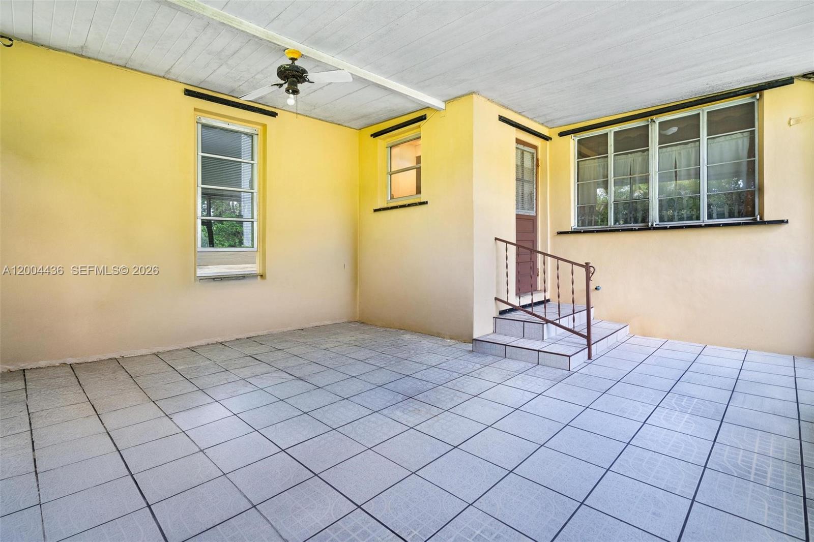 COUNTRY CLUB ESTATES SEC - Residential