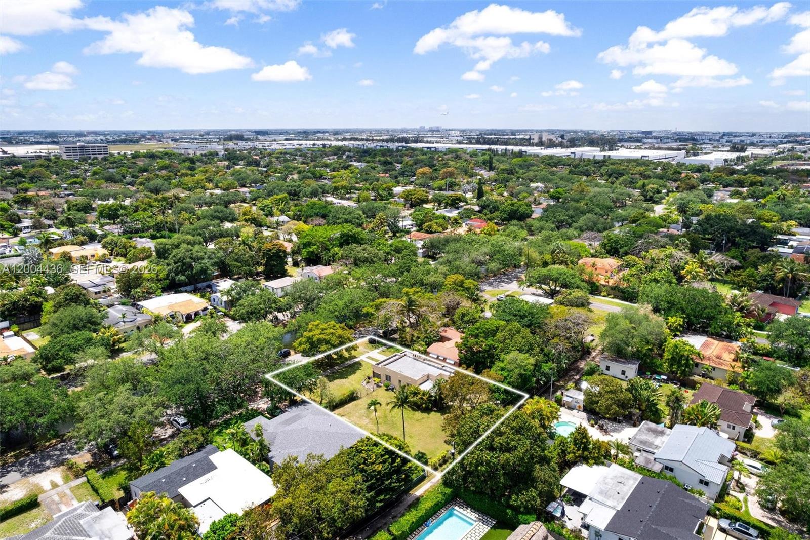 COUNTRY CLUB ESTATES SEC - Residential