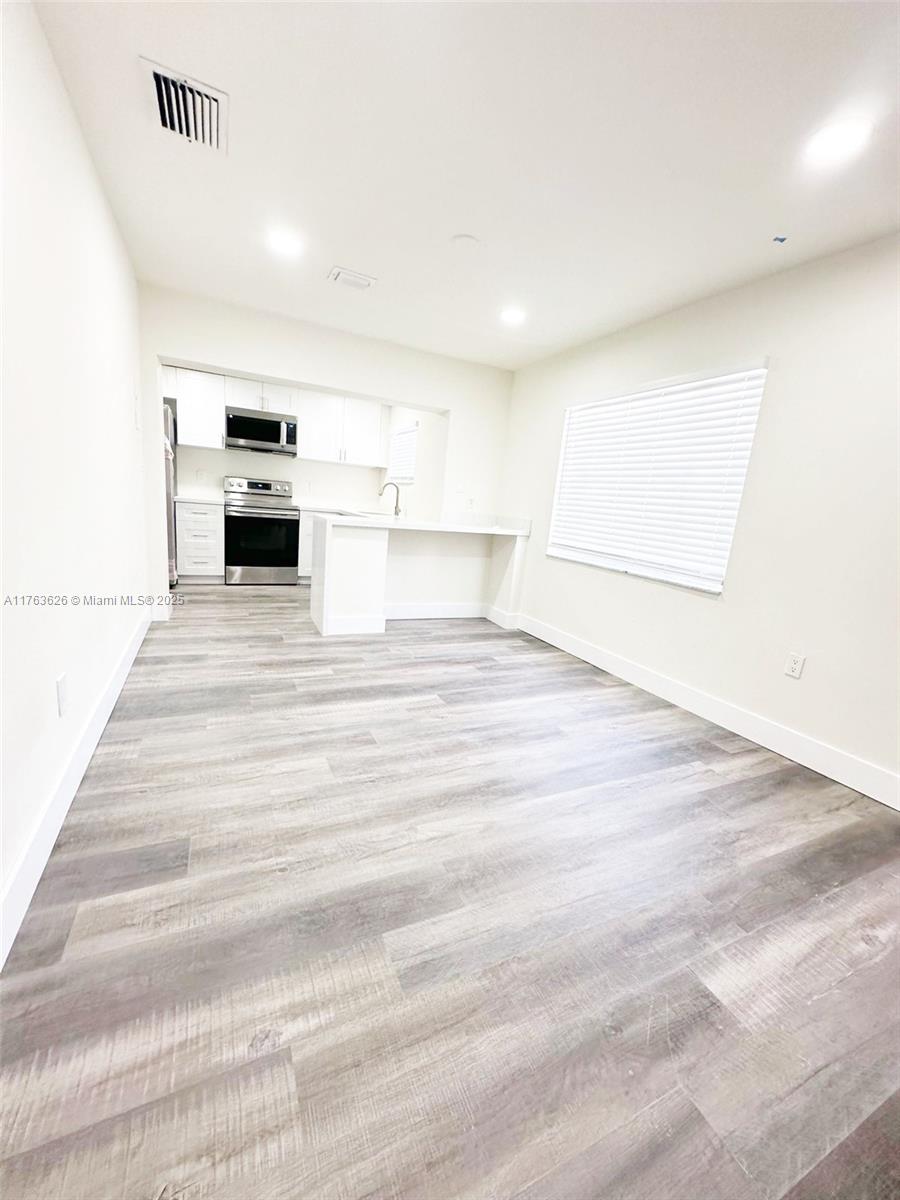 DOUGLAS MANOR - Residential