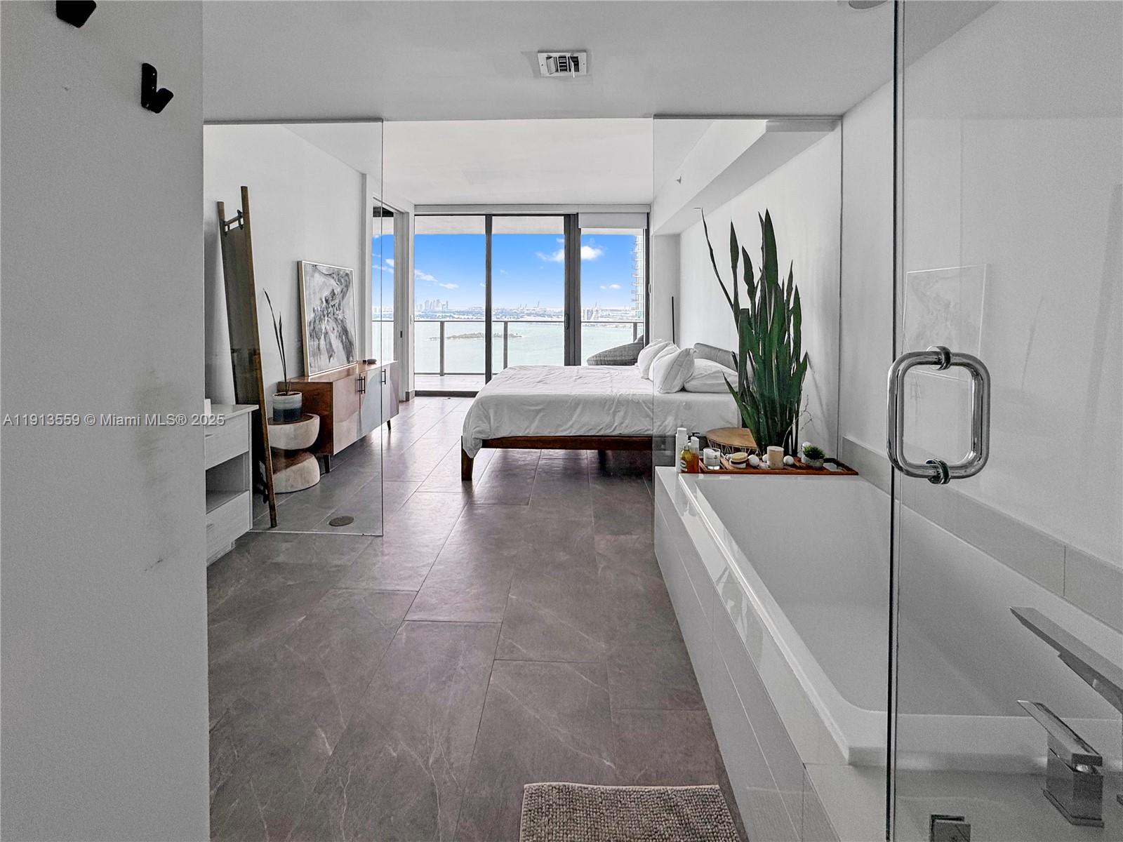 PARAISO BAY CONDO - Residential Lease