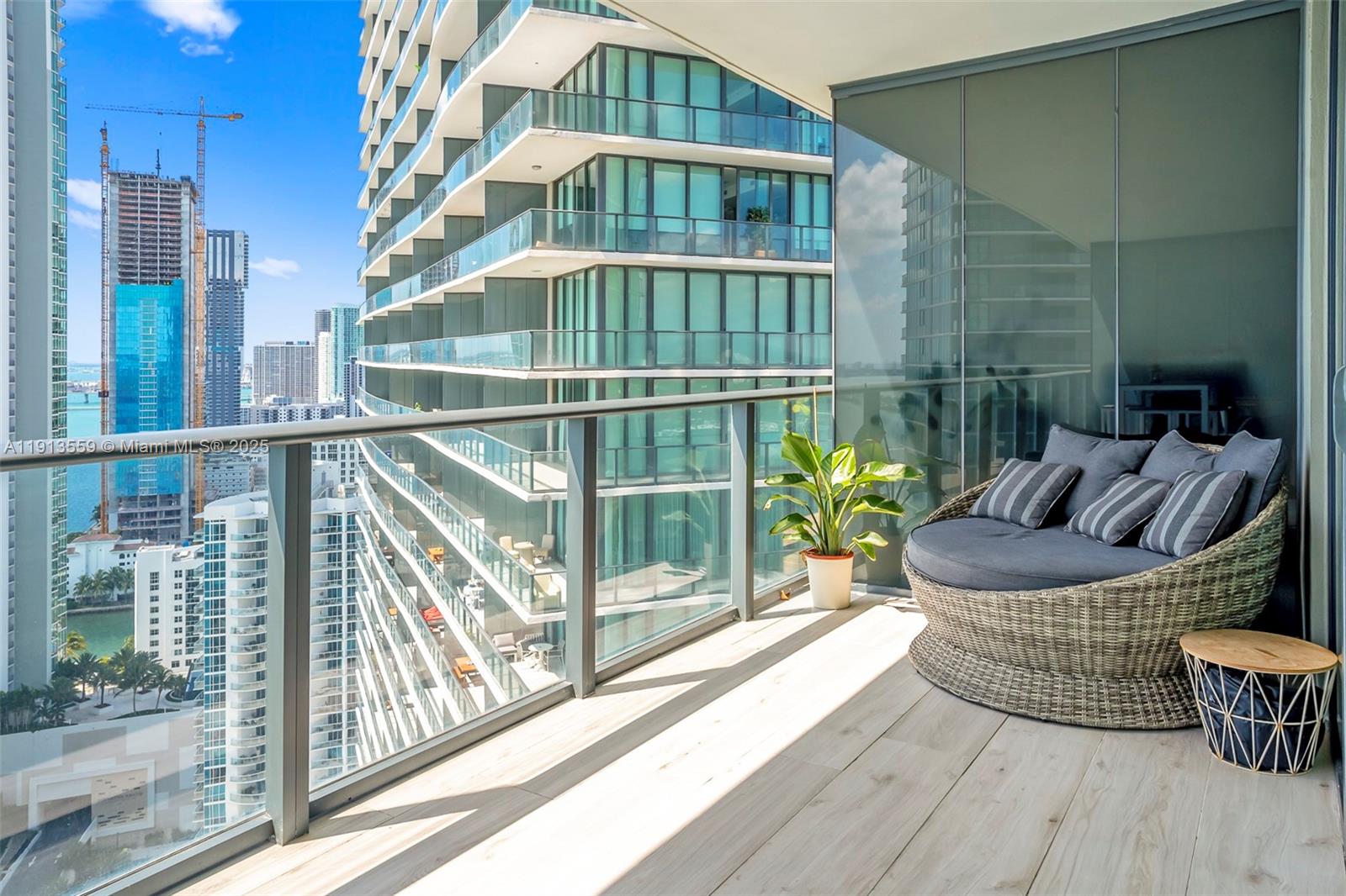 PARAISO BAY CONDO - Residential Lease