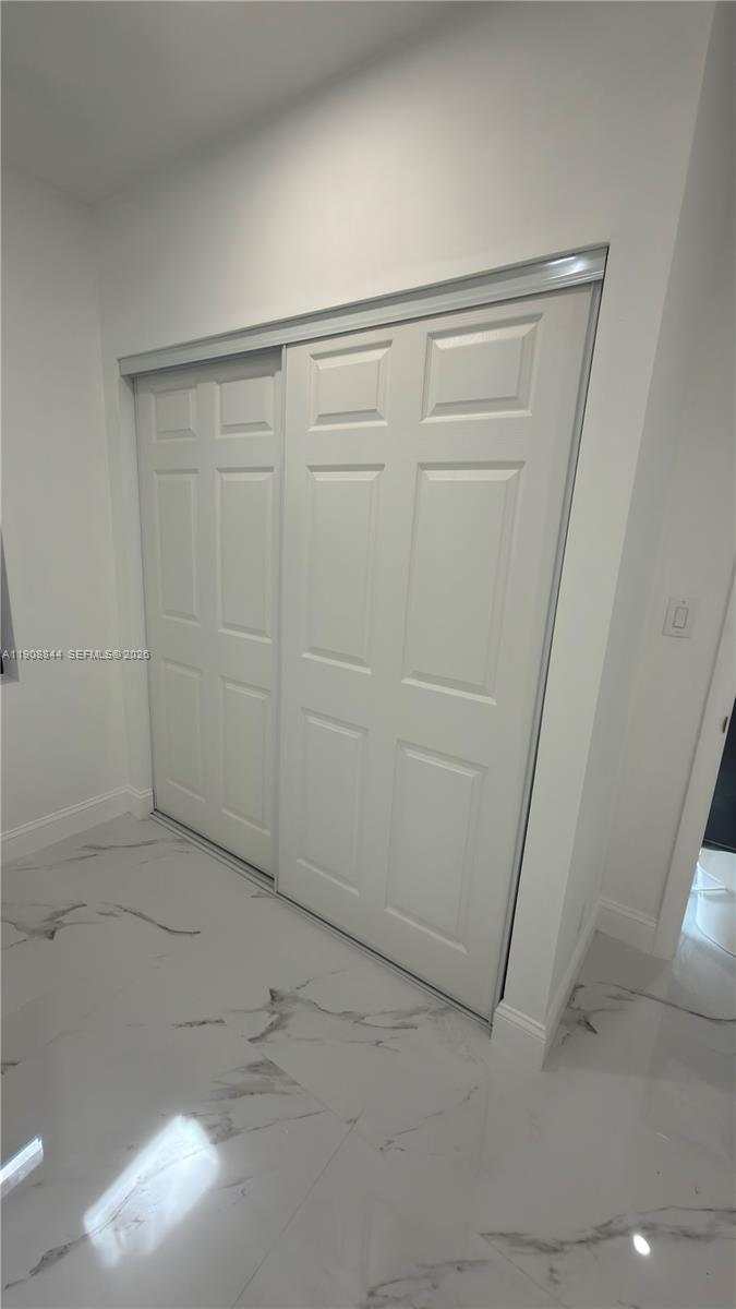 HOLLYWOOD LITTLE RANCHES - Residential