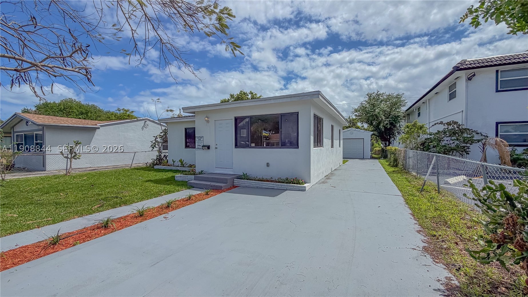 2462 Johnson St, Hollywood FL 33020
