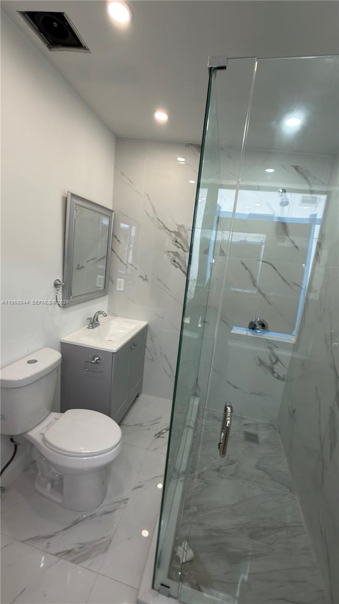 HOLLYWOOD LITTLE RANCHES - Residential