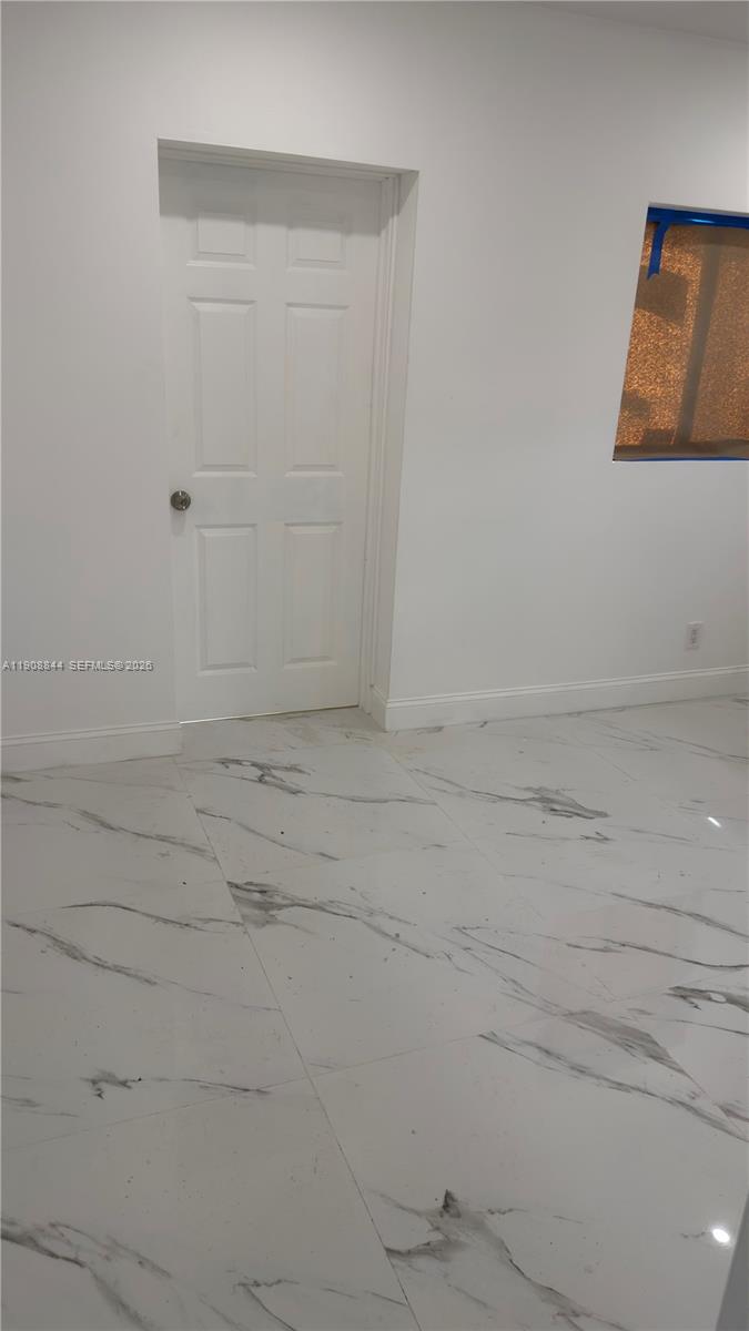 HOLLYWOOD LITTLE RANCHES - Residential