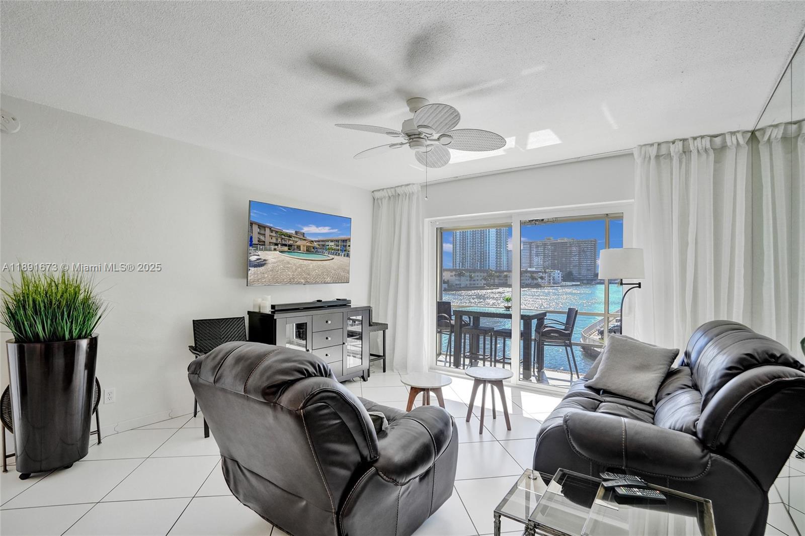 2600 Diana Dr 308