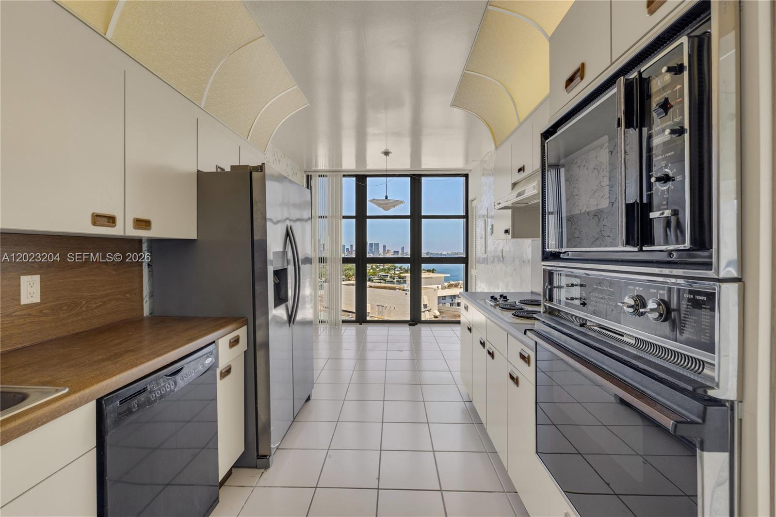 NINE ISLAND AVENUE CONDO - Residential