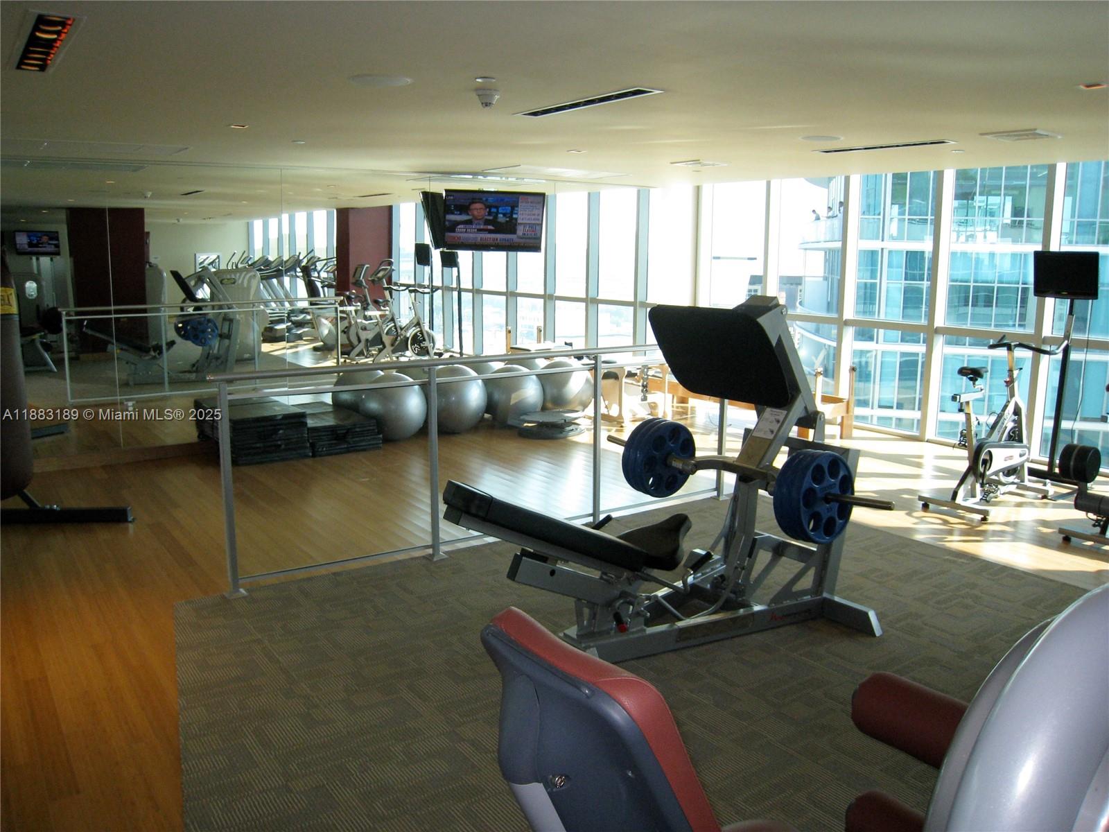 900 BISCAYNE BAY CONDO - Residential Lease